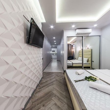 Gagarin Studio Apartment Odesa Exterior photo