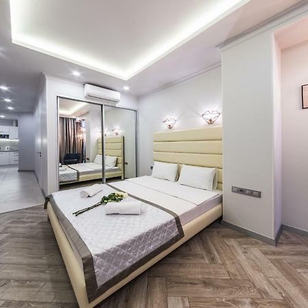 Gagarin Studio Apartment Odesa Exterior photo