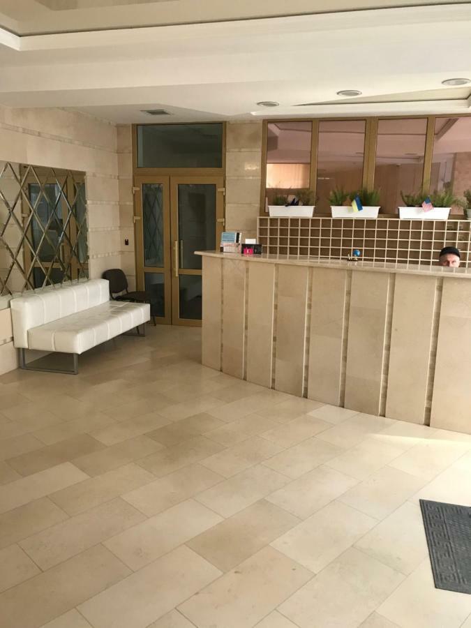Gagarin Studio Apartment Odesa Exterior photo