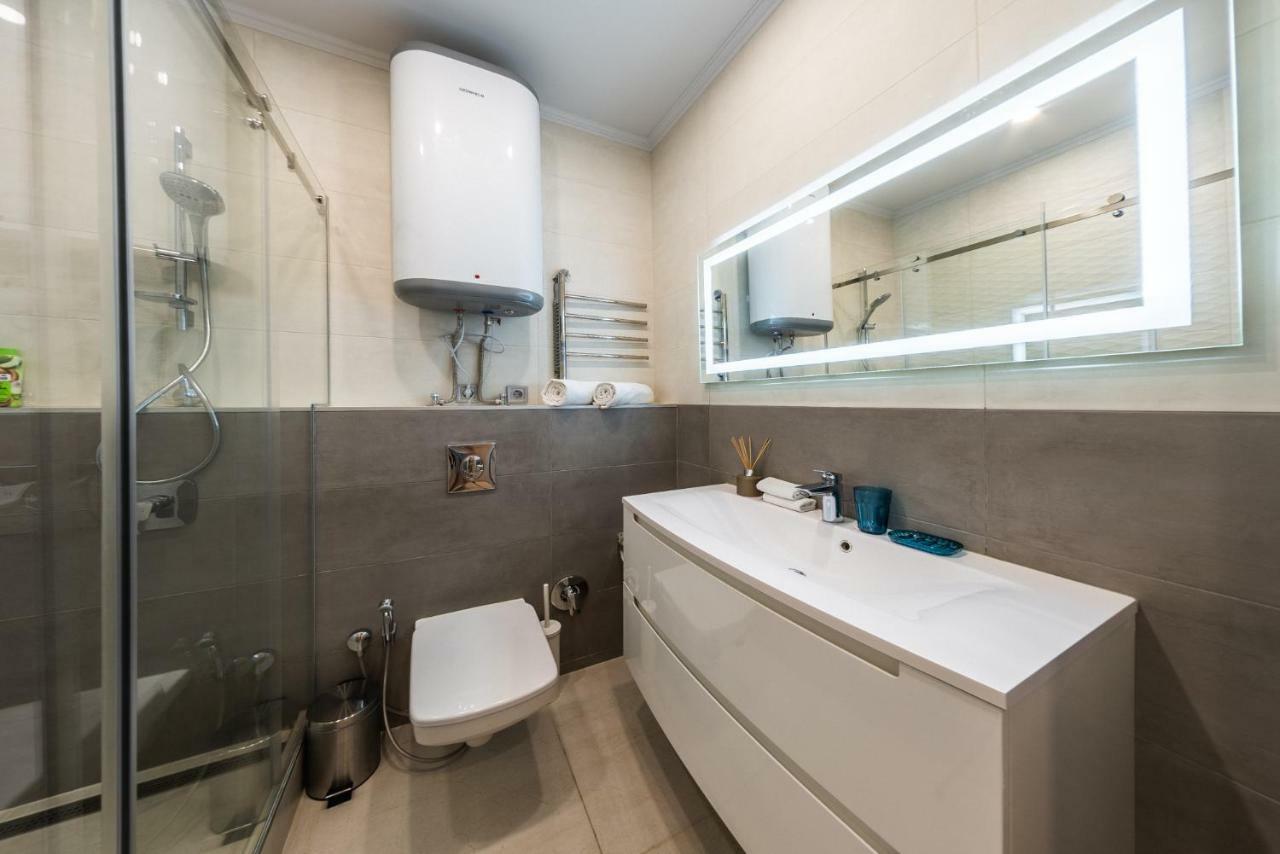 Gagarin Studio Apartment Odesa Exterior photo