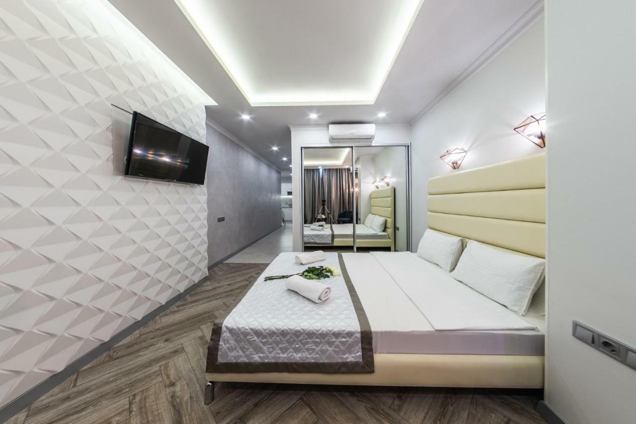 Gagarin Studio Apartment Odesa Exterior photo